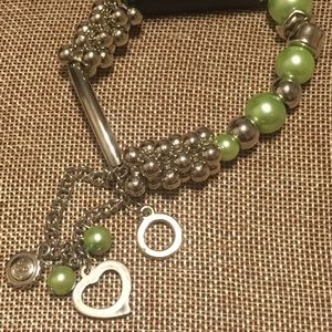 Green stretchy bracelet - Paparazzi
